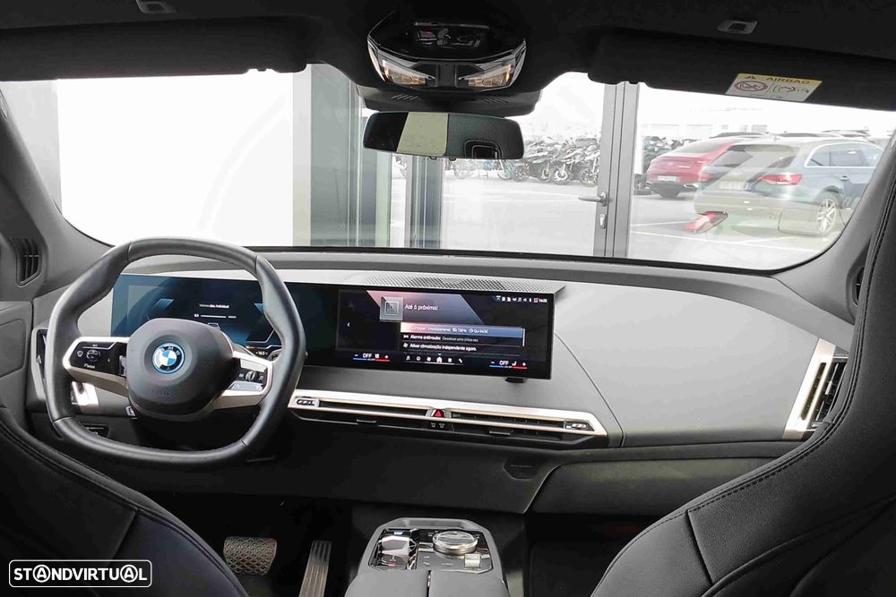 BMW iX xDrive 40 Pack Desportivo - 9