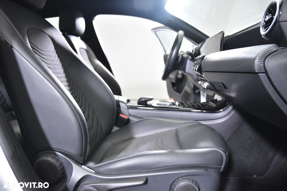 Mercedes-Benz A 250 e 8G-DCT - 11