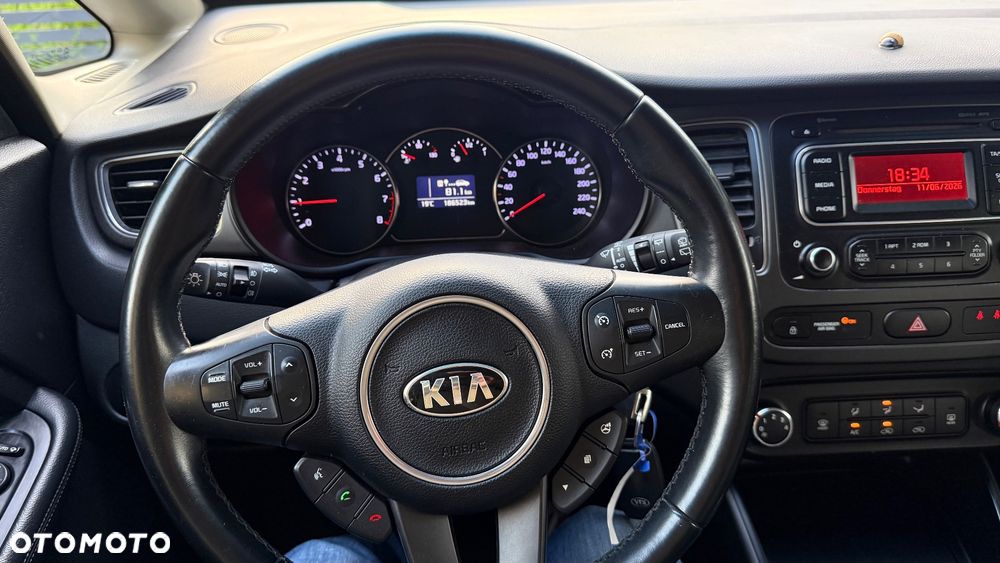 Kia Carens 1.6 GDI Dream Team Edition - 22