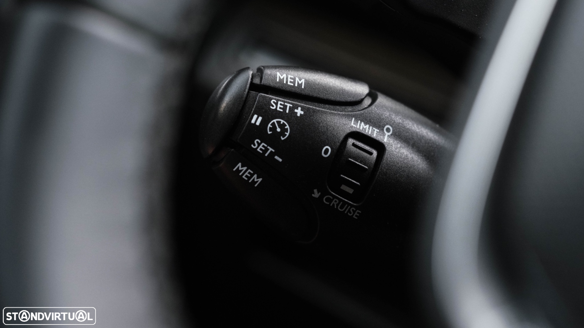 Peugeot 5008 1.5 BlueHDi Allure Pack EAT8 - 19