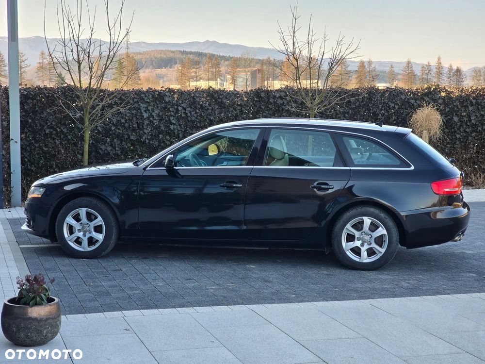 Audi A4 Avant 2.0 TDI DPF Ambiente - 9
