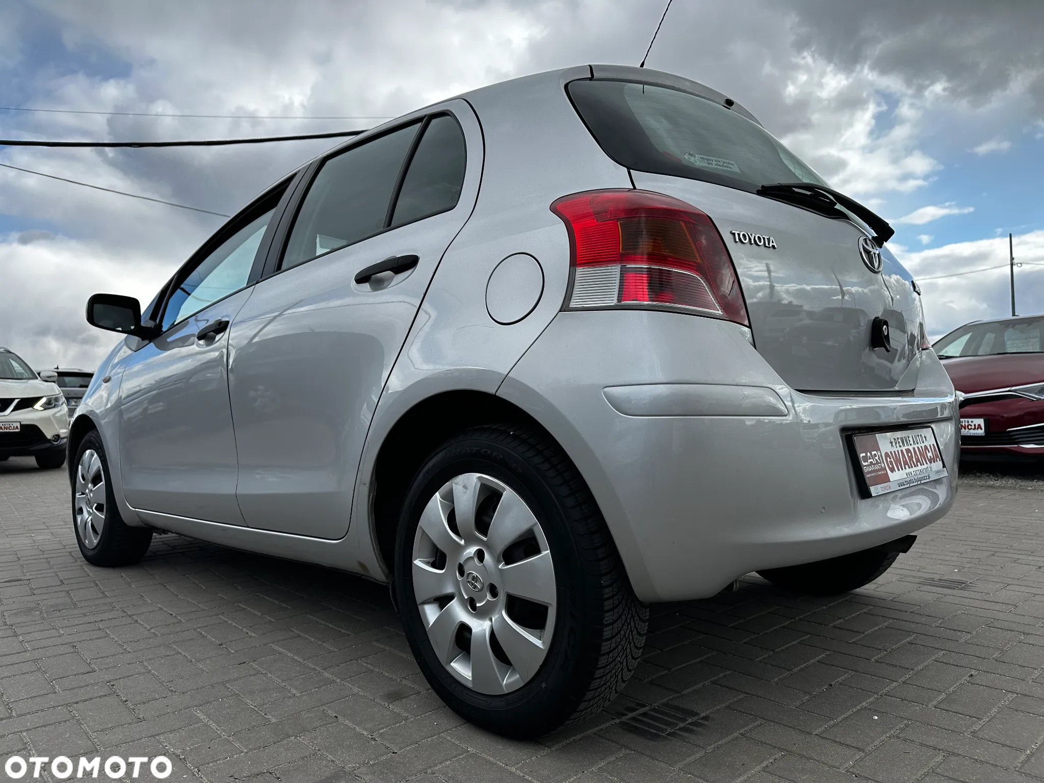 Toyota Yaris - 30