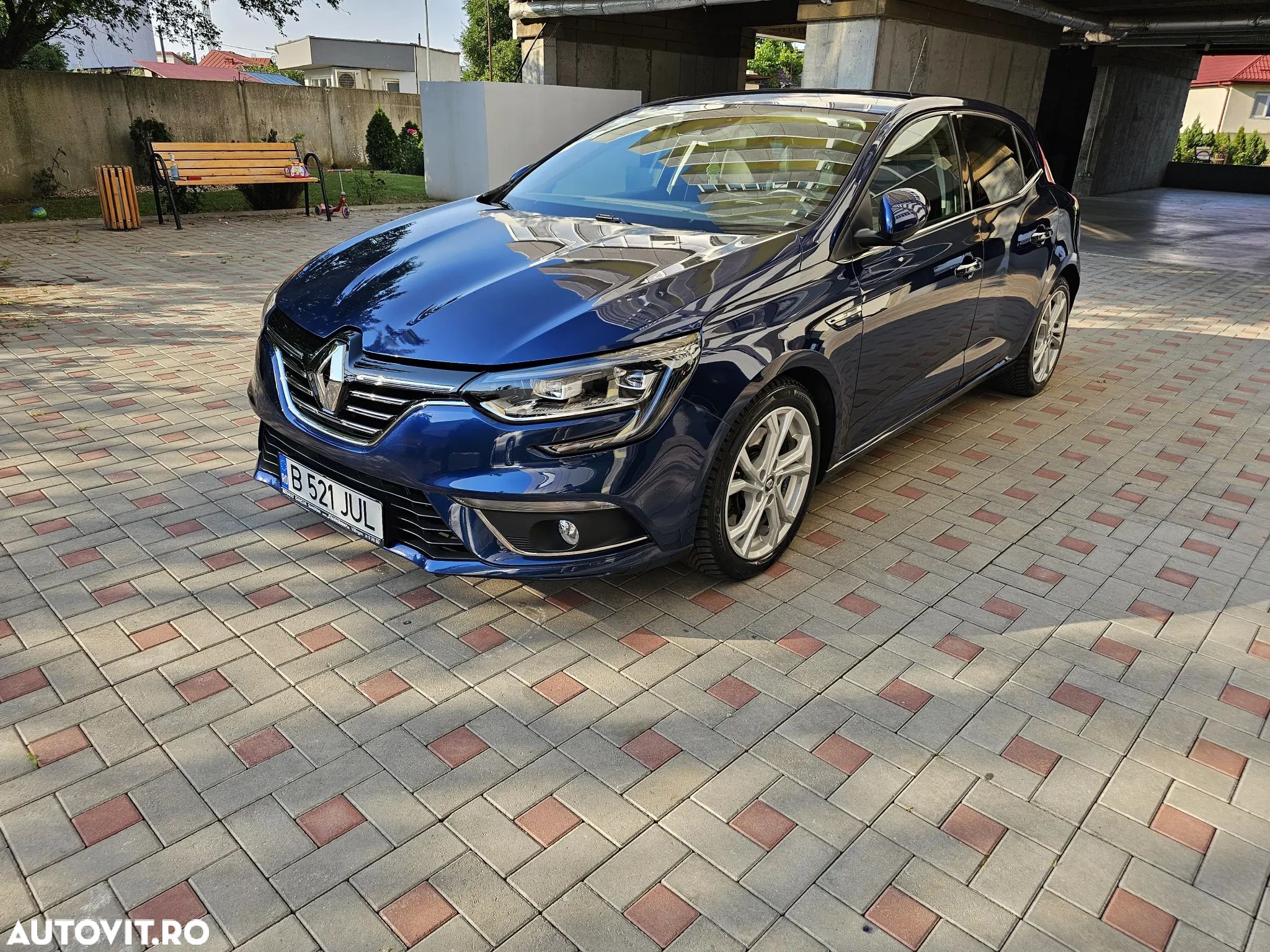Renault Megane ENERGY dCi 165 EDC BOSE EDITION - 1