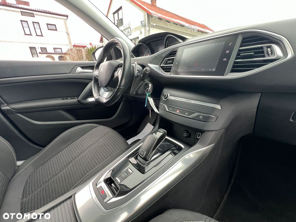 Peugeot 308 PureTech 130 EAT6 Stop & Start Active - 26