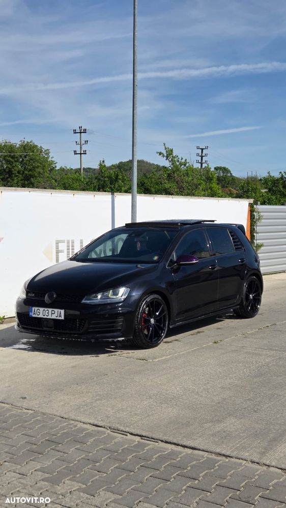 Volkswagen Golf - 17