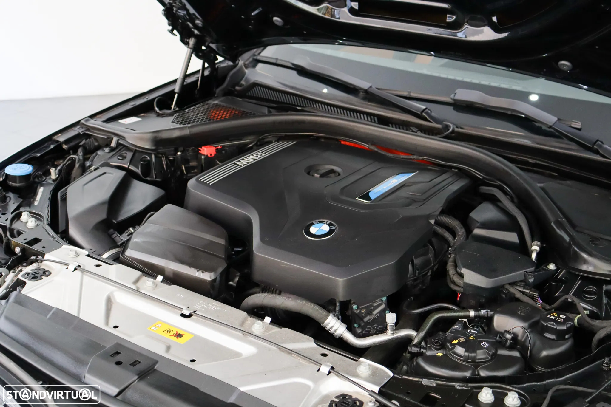 BMW 320 e Touring Pack Desportivo M Auto - 44
