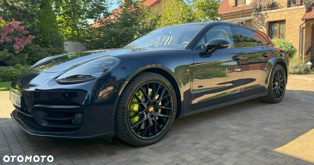Porsche Panamera - 12