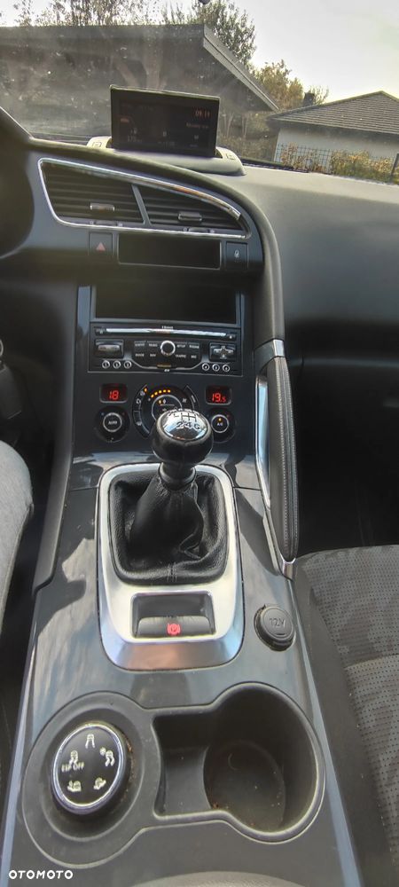 Peugeot 3008 HDi FAP 110 Premium - 11