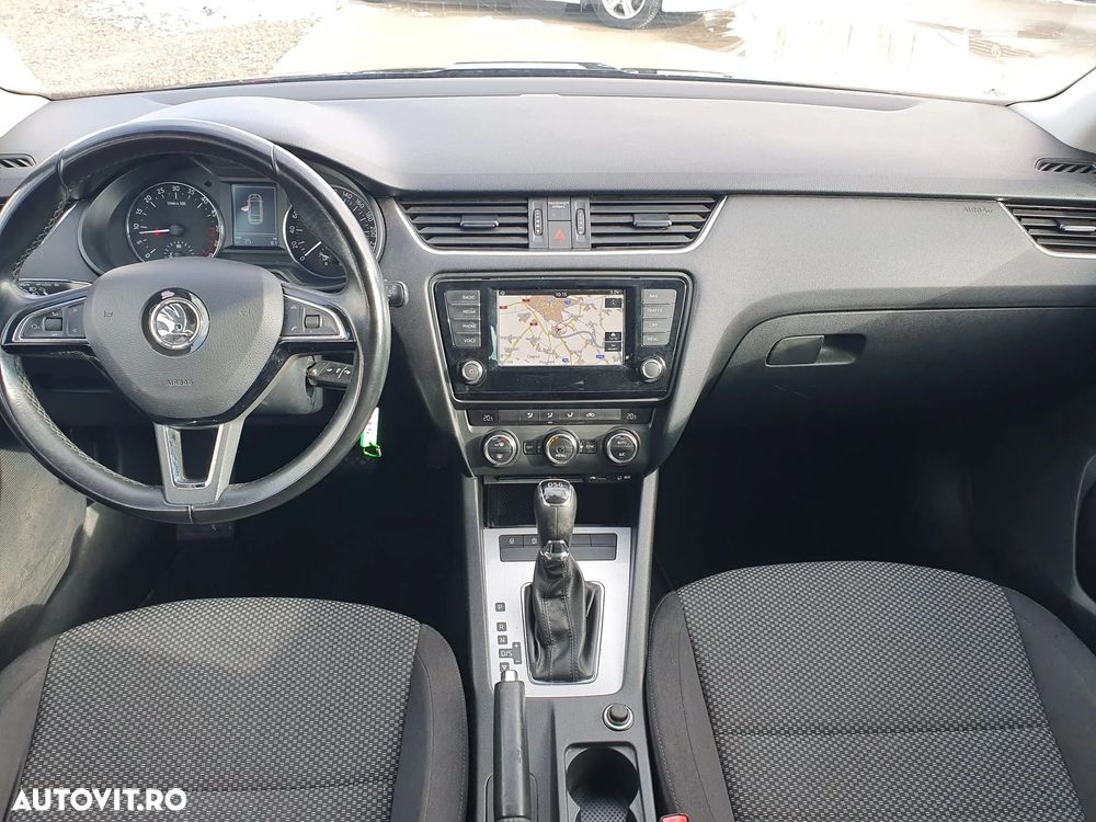 Skoda Octavia 2.0 TDI DSG Ambition - 5