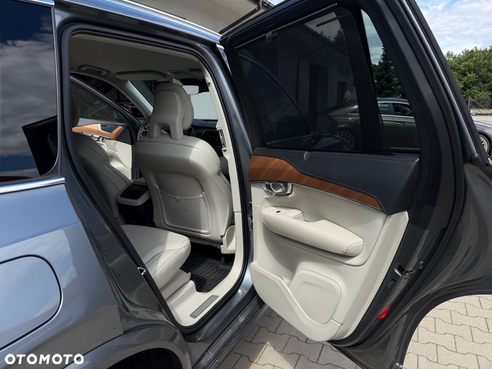 Volvo XC 90 D5 AWD Inscription 7os - 32