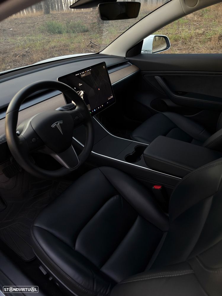 Tesla Model 3 Long-Range Dual Motor AWD - 17