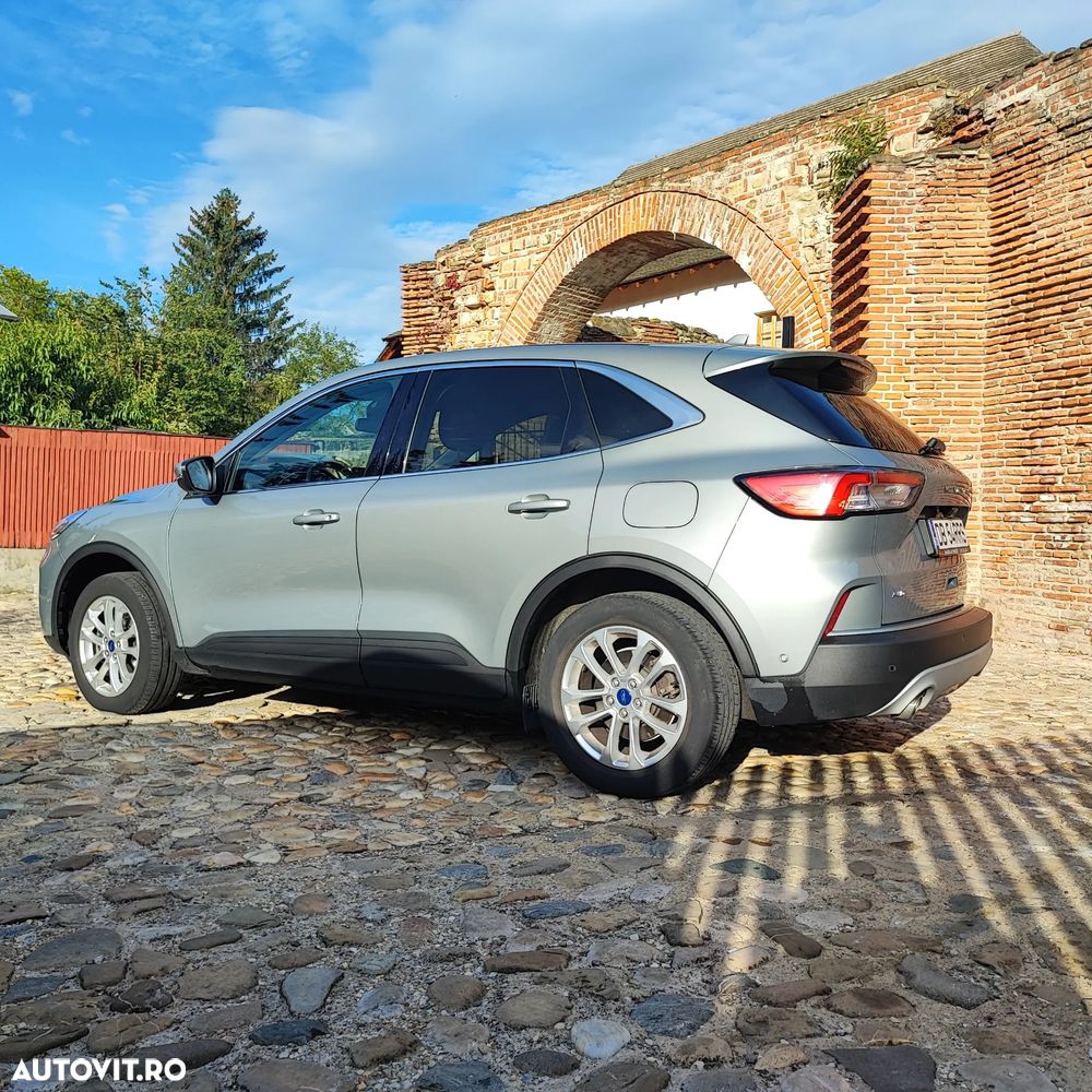Ford Kuga - 3