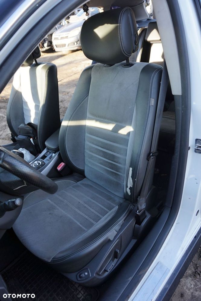 RENAULT LAGUNA III PH1 KOMBI 2010 MV676 2.0 DCI M9R802 150KM AJ0101 CZARNY na części - 16