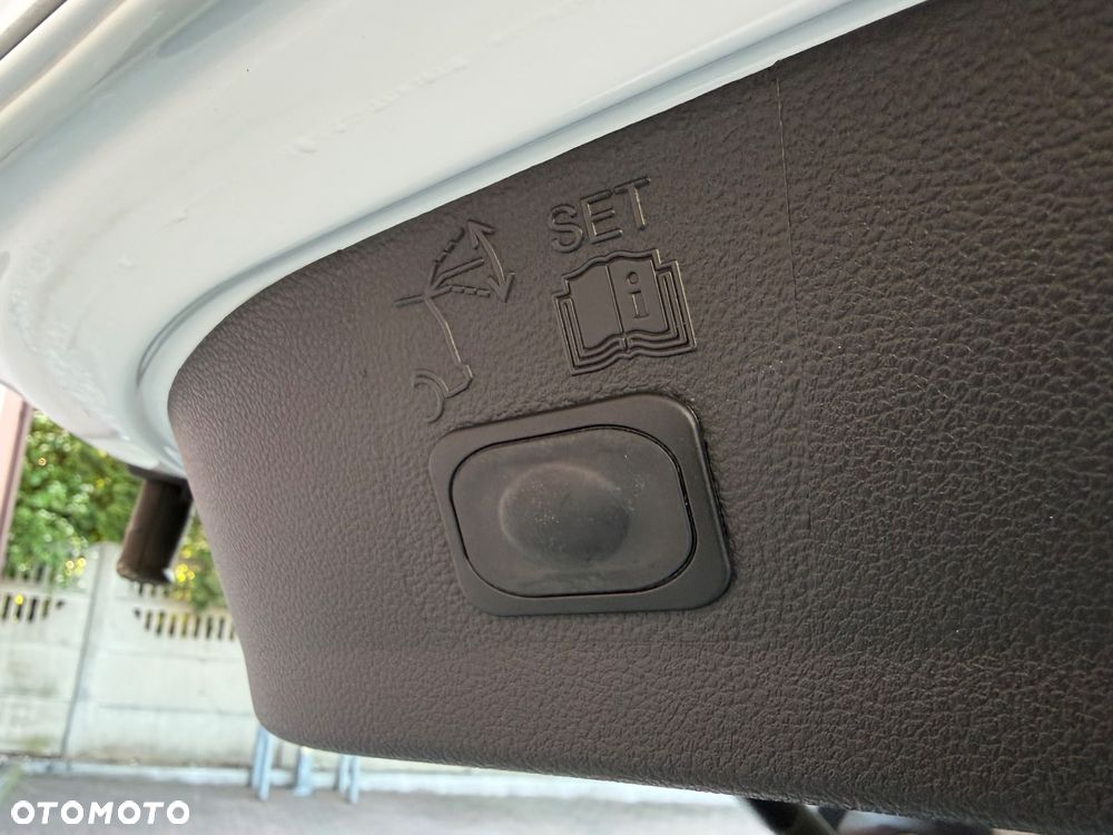 Ford Kuga 2.0 TDCi 4x4 ST-Line - 25