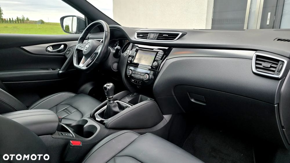 Nissan Qashqai 1.2 DIG-T TEKNA+ - 29