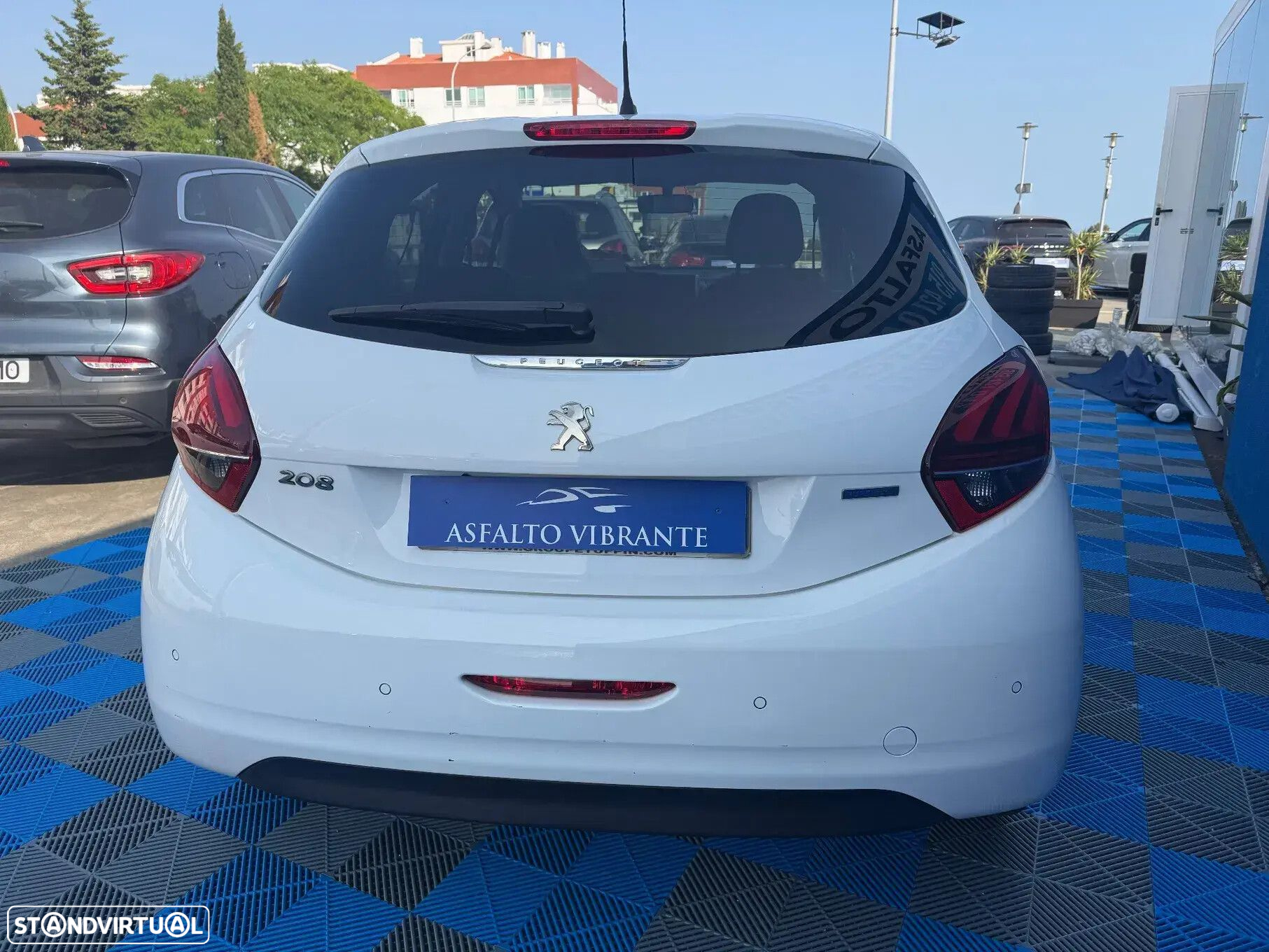 Peugeot 208 1.2 PureTech Style - 5
