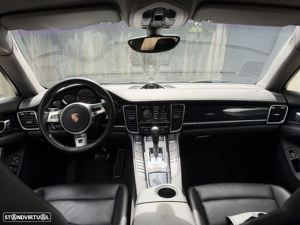 Porsche Panamera Platinum Edition - 8