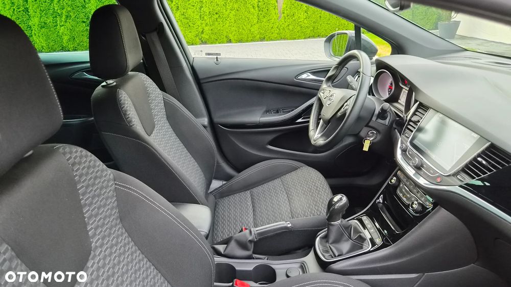 Opel Astra 1.4 Turbo Edition - 12