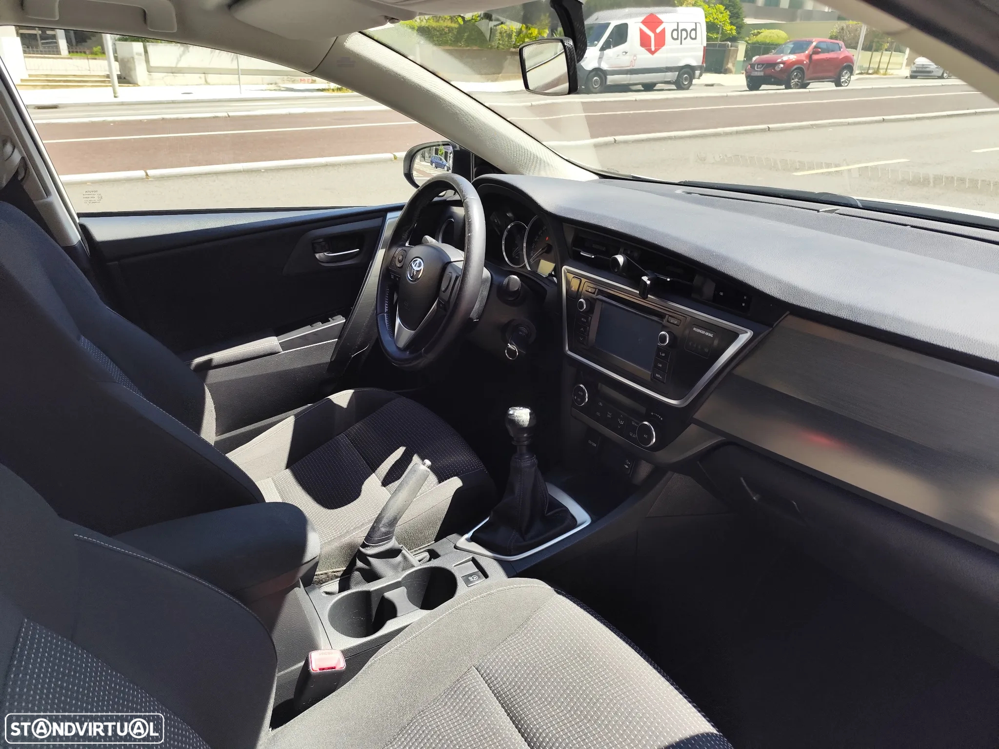 Toyota Auris 1.4 D-4D Comfort+J16+Navi - 15