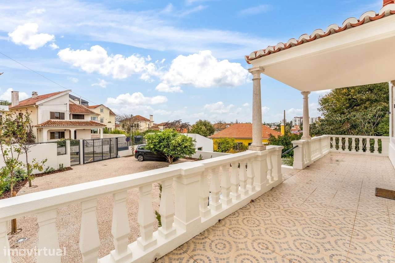 Moradia T4 + 1 com piscina, Santo Amaro de Oeiras, Oeiras - Grande imagem: 2/40