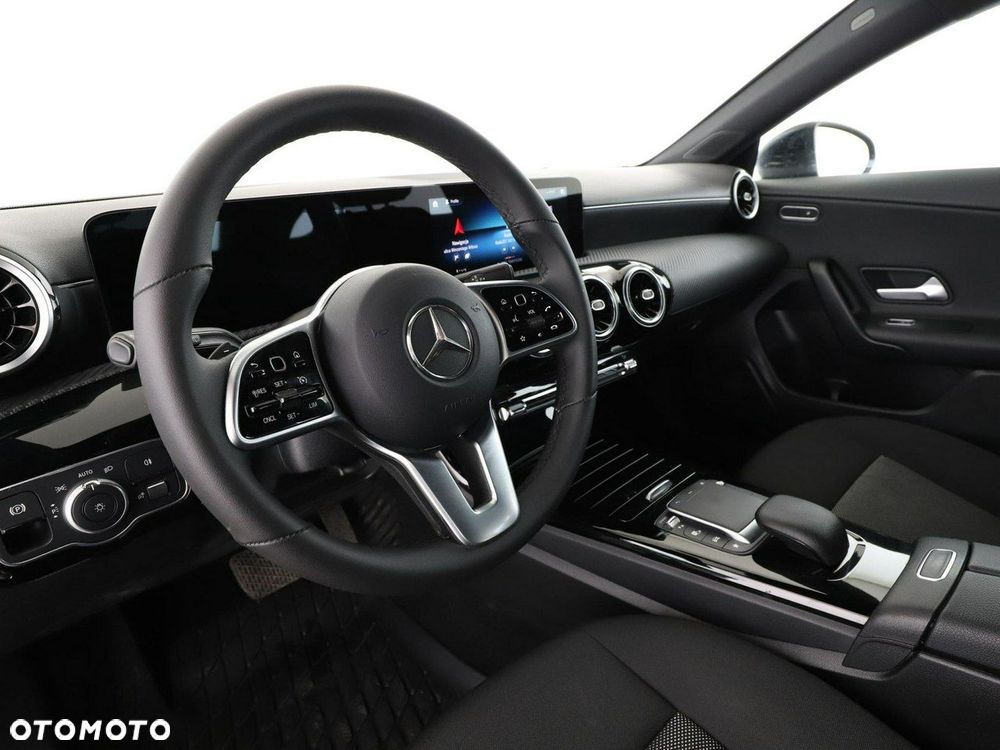 Mercedes-Benz CLA 200 d 8G-DCT - 15