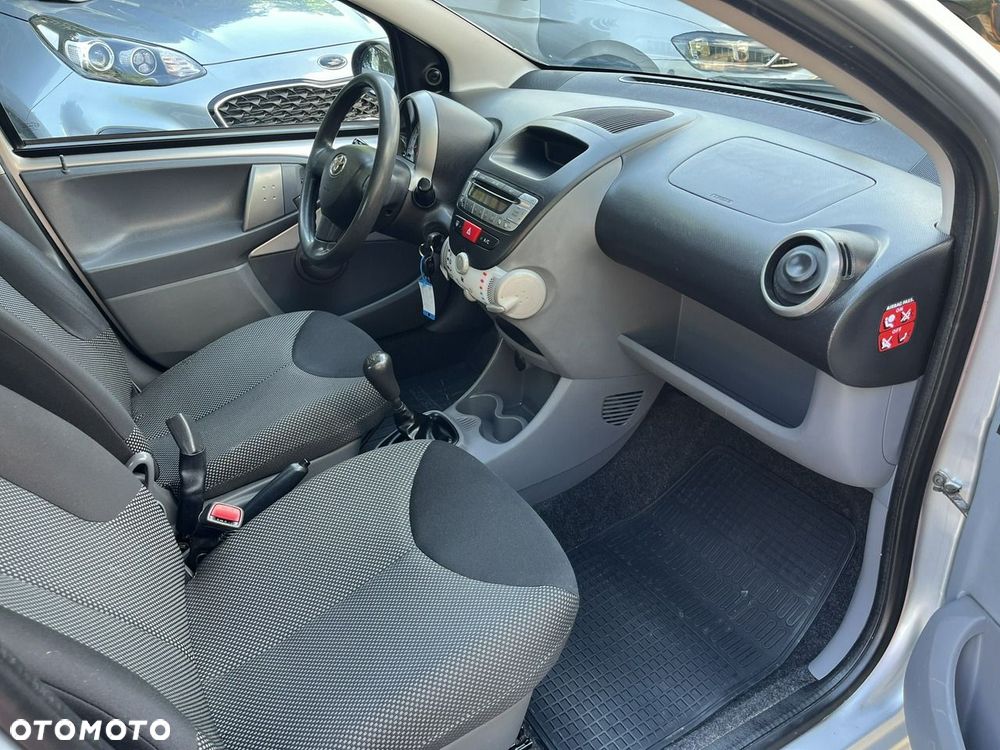 Toyota Aygo - 12