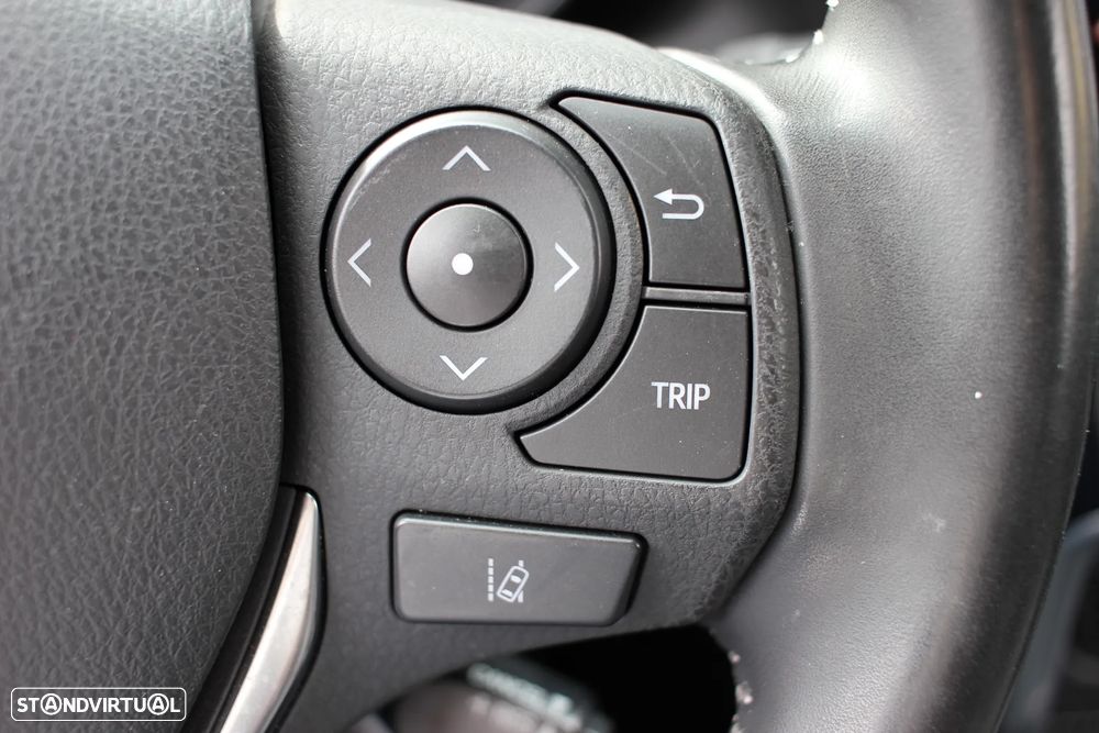 Toyota Auris Touring Sports 1.8 HSD Comfort +P.Techno+P.Sport - 19