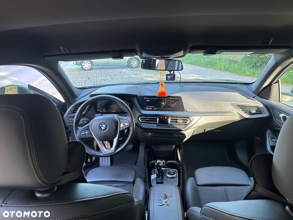 BMW Seria 2 218i - 18