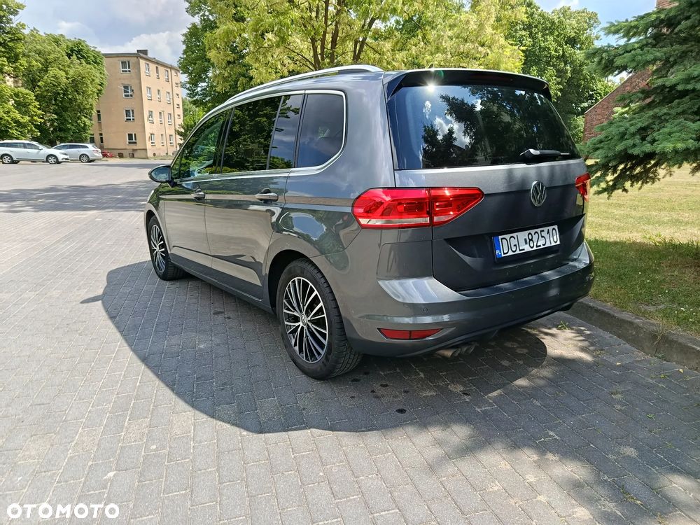 Volkswagen Touran 2.0 TDI SCR DSG Highline - 6