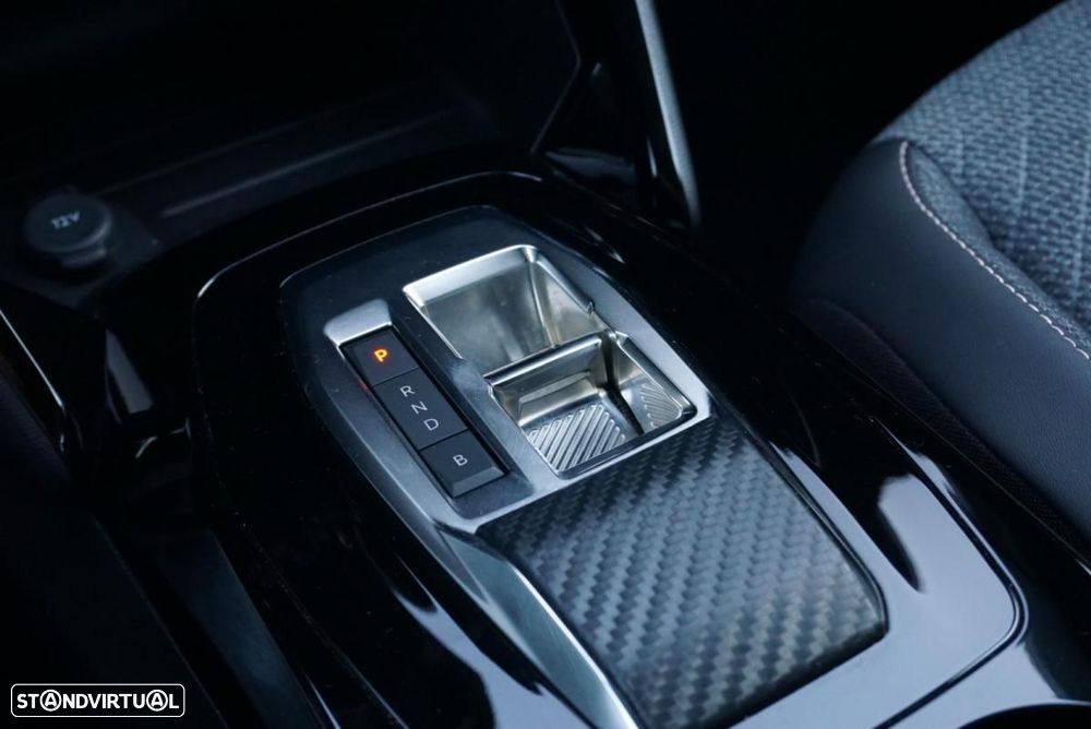 Peugeot e-2008 54 kWh Allure - 28