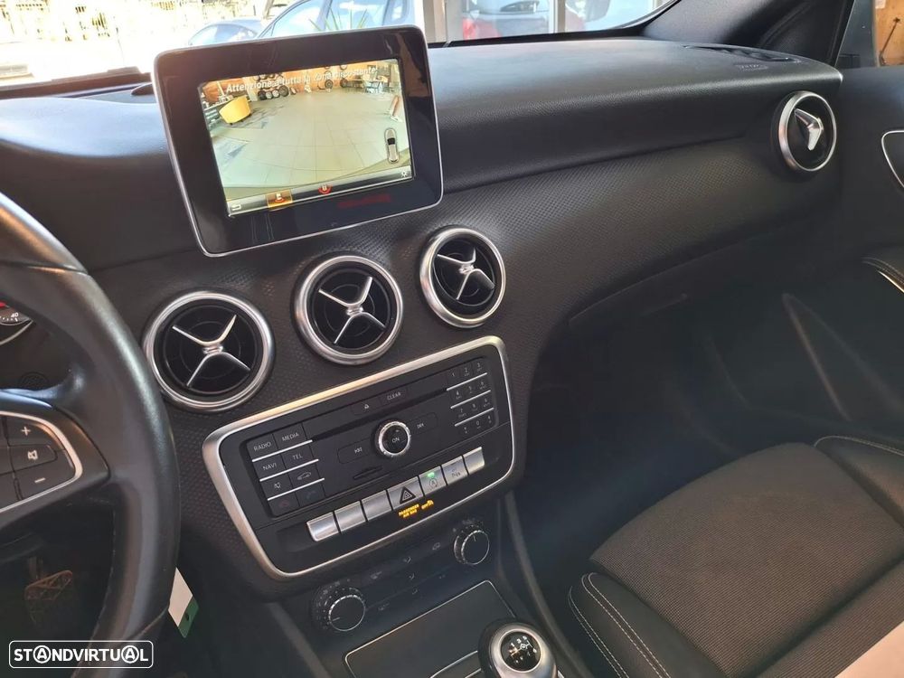 Mercedes-Benz A 180 d Urban - 12