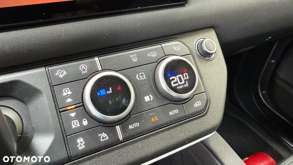 Land Rover Defender 3.0 D250 mHEV SE - 36