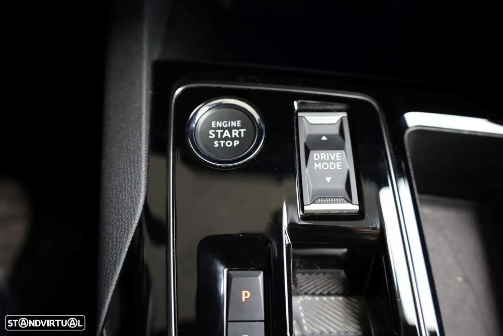 Peugeot 5008 1.2 PureTech Allure EAT8 - 31