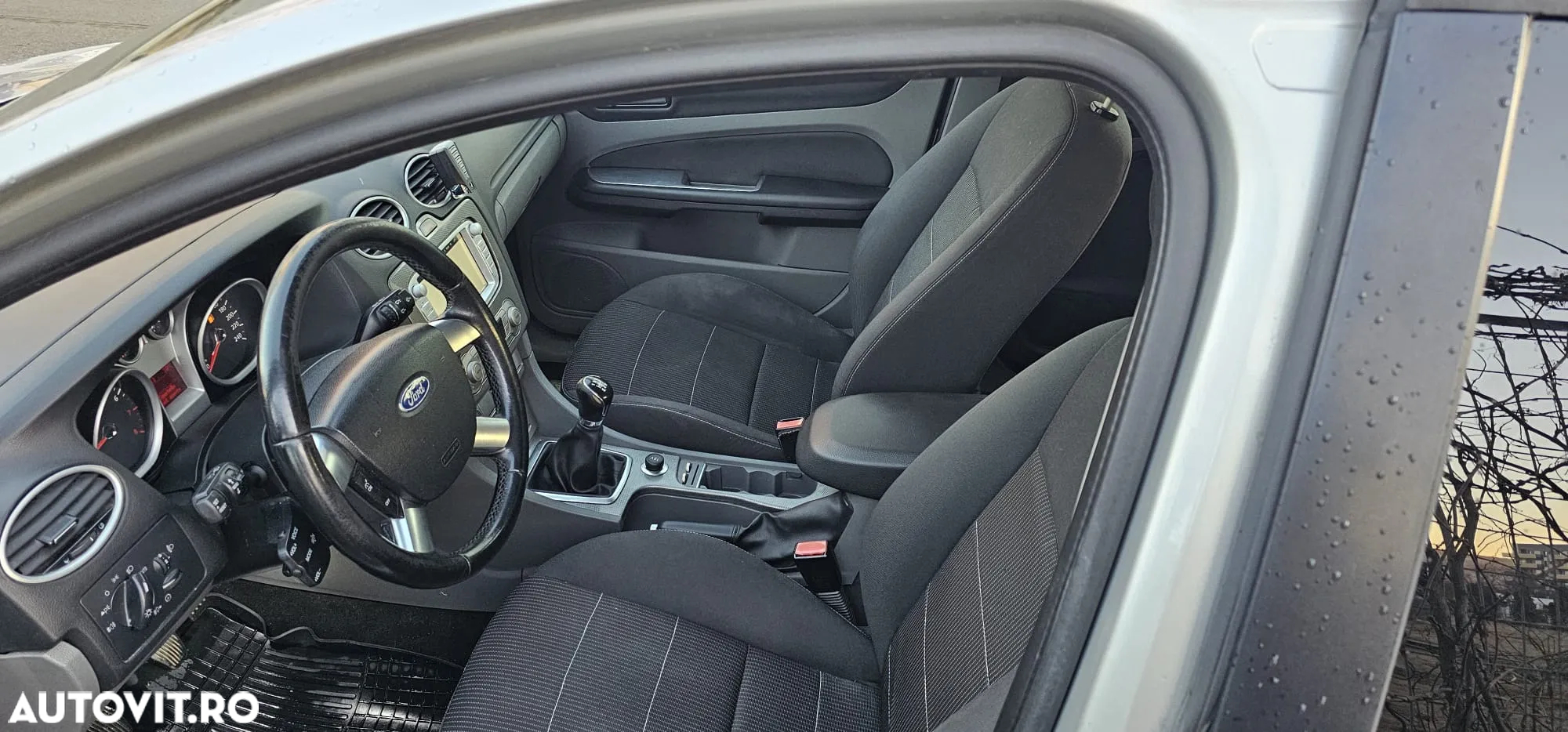 Ford Focus 2.0i Titanium - 14