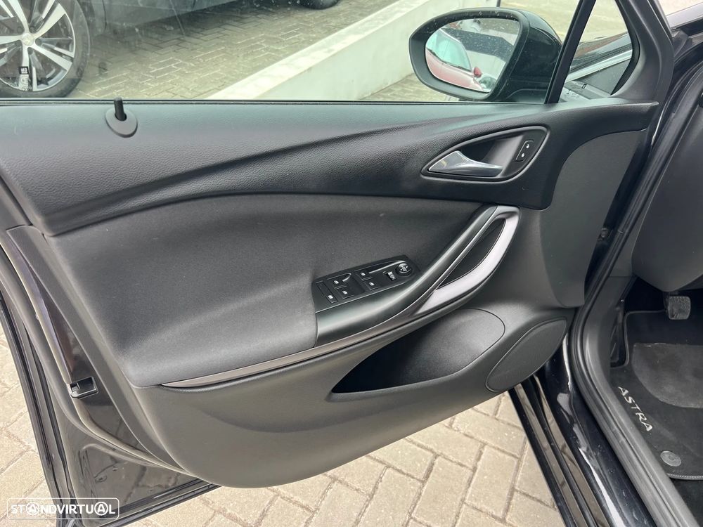 Opel Astra 1.6 CDTI Cosmo S/S J18 - 11