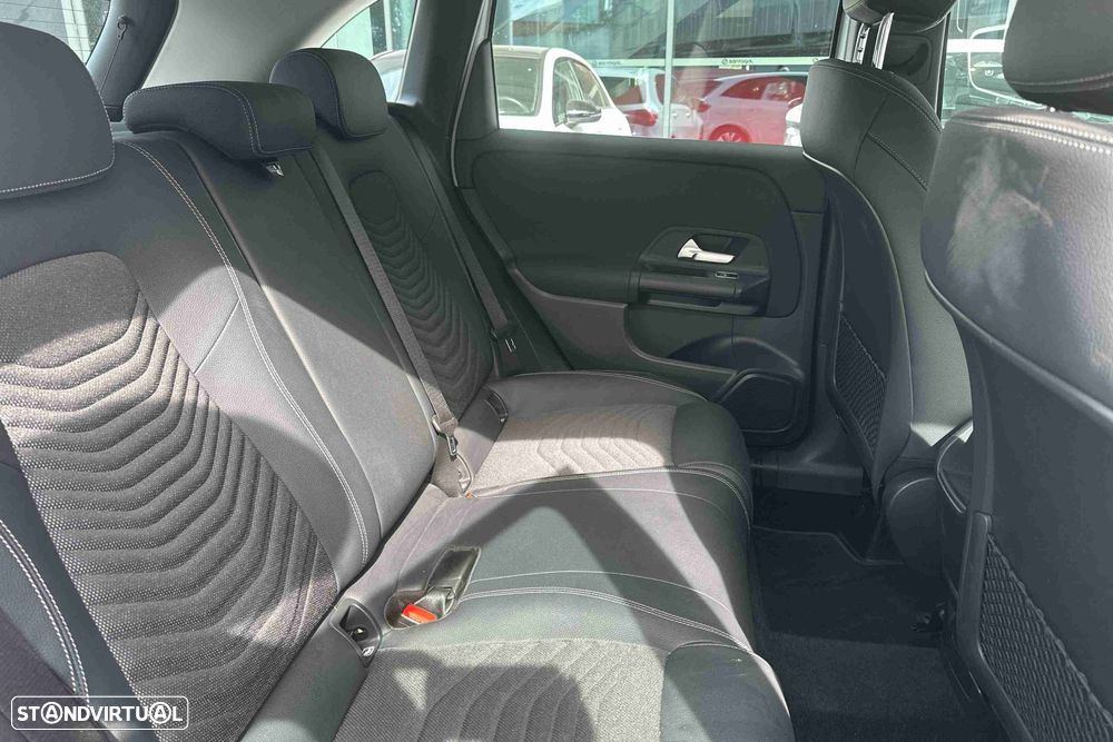 Mercedes-Benz B 180 d - 10