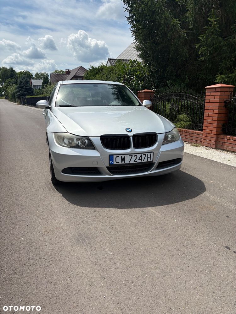 BMW Seria 3 320i - 9