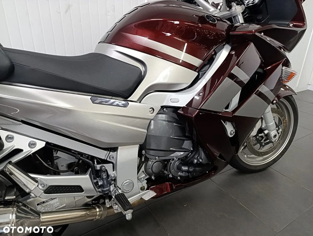 Yamaha FJR - 17