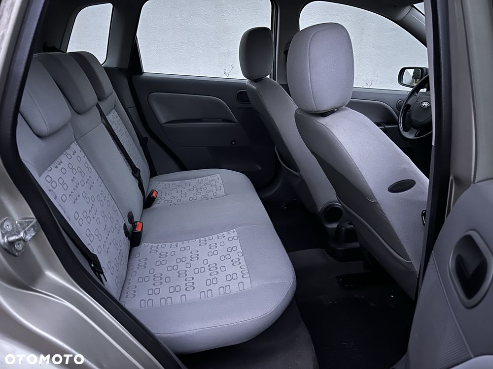 Ford Fiesta - 6