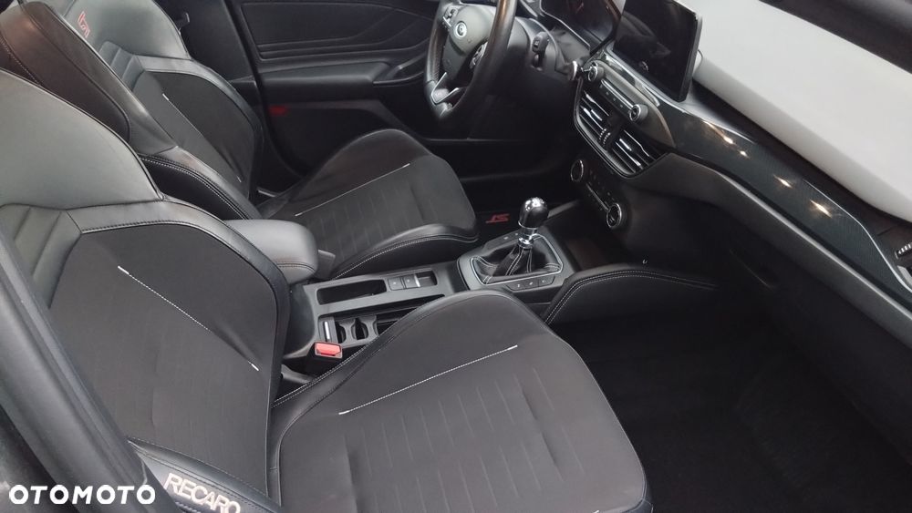Ford Focus 2.0 EcoBlue ST-2 - 11