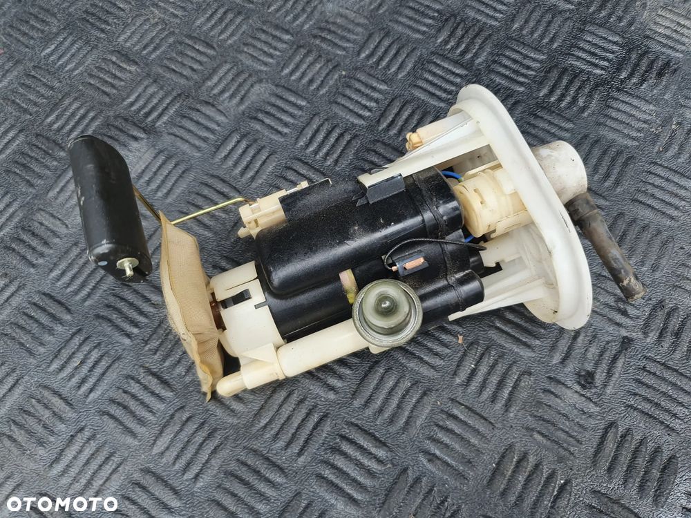 POMPKA POMPA PALIWA HYUNDAI MATRIX 1,6 16V 31110-17005 - 1