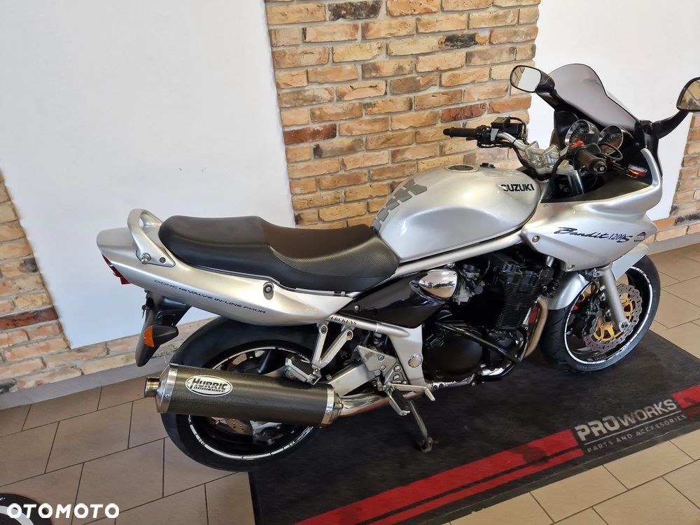 Suzuki Bandit - 25
