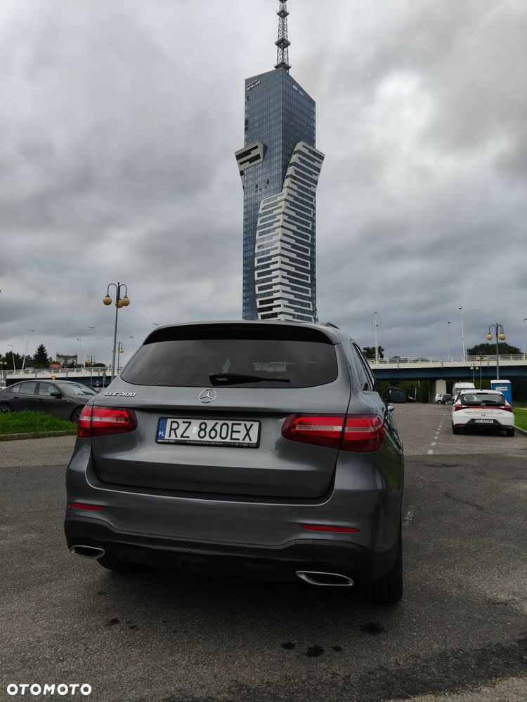 Mercedes-Benz GLC - 7