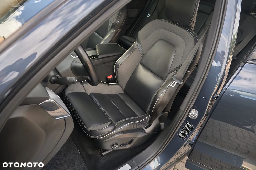 Volvo XC 60 B5 B Geartronic RDesign - 25