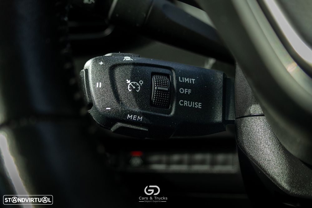 Peugeot 208 BlueHDi 100 Allure Pack - 27