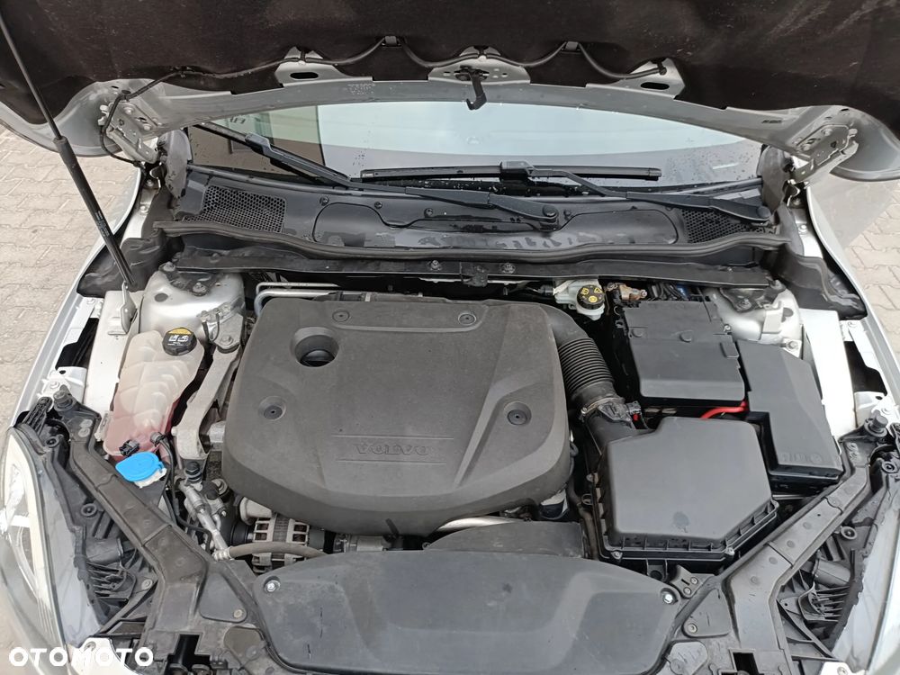 Volvo V40 D2 Kinetic - 23