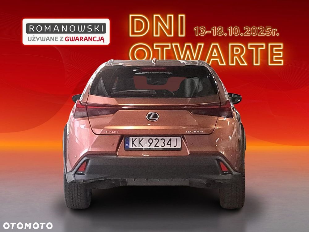 Lexus UX 300h Business - 8
