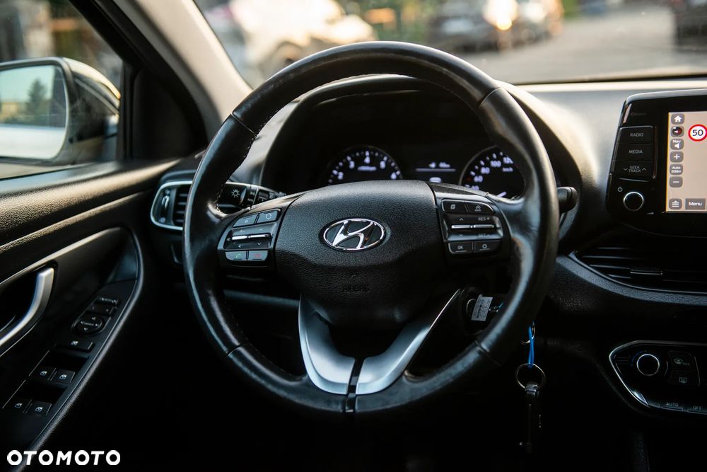 Hyundai i30 1.4 T-GDI YES - 32