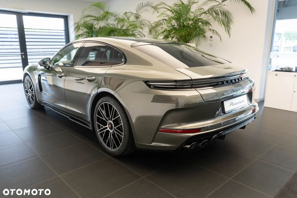 Porsche Panamera - 3