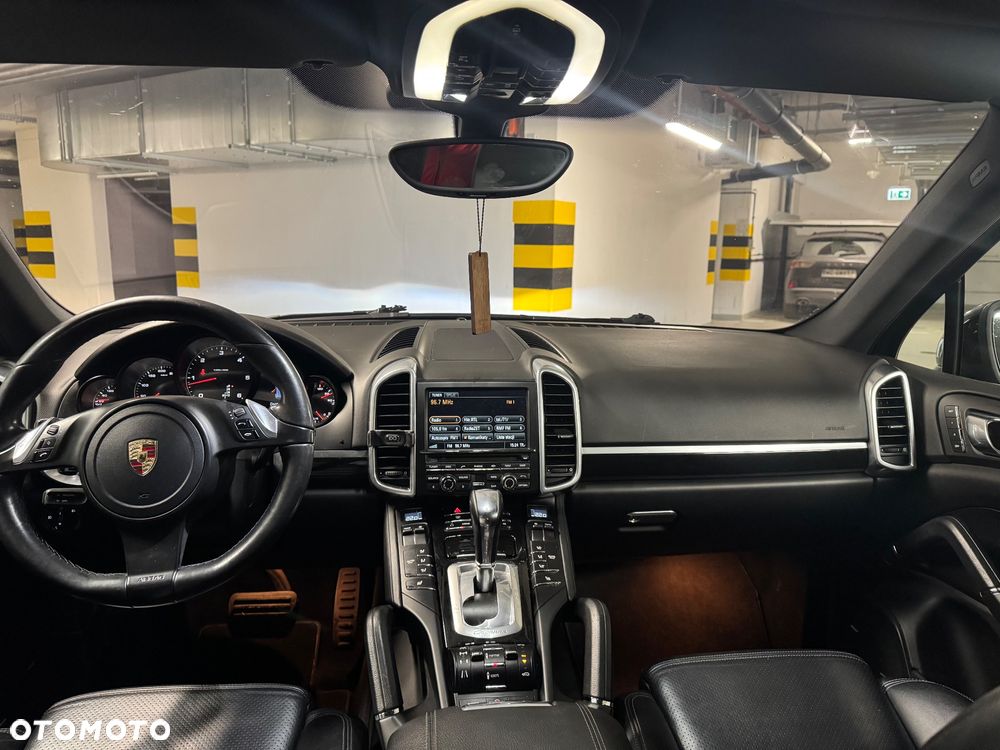 Porsche Cayenne - 18